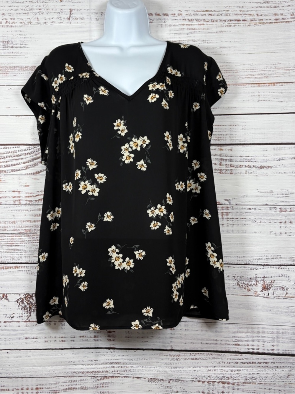 Les Serein Black Floral Cap Sleeve Blouse